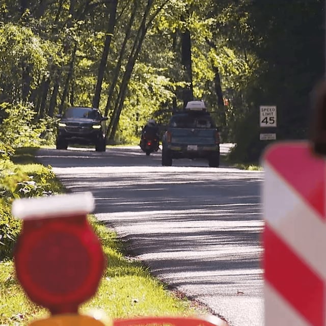 OCT. 1, 2025 - Vehicles on the Blue Ridge Parkway near Asheville, N.C. (Photo: WLOS Staff)