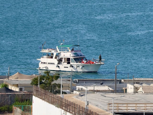 Vista de uno de los barcos que fueron interceptados por las FDI al acercarse a costas de Franja de Gaza. (AFP)