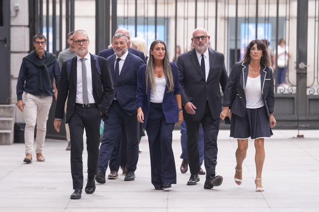 Junts votará a favor del decreto de embargo de armas, pero su aprobación sigue en el aire