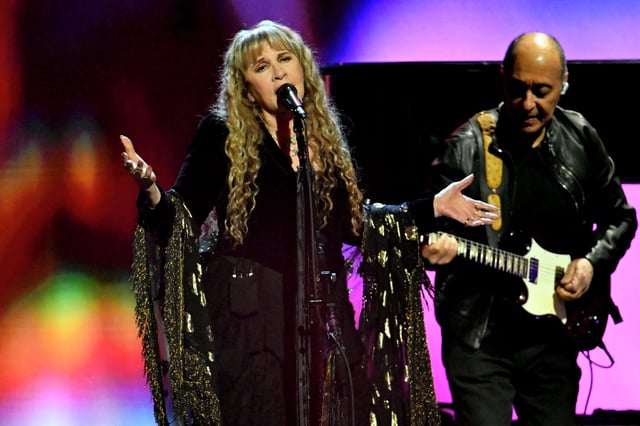 Stevie Nicks performed Fleetwood Mac's "Angel" for the first time in more than 40 years during a Portland concert this week.