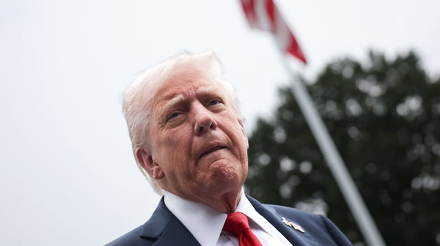 WASHINGTON, DC - SEPTEMBER 30: U.S. President Donald Trump speaks to the media as he departs the White House on September 30, 2025 in Washington, DC. President Trump is traveling to Marine Corps Base Quantico to deliver remarks to senior military leaders. (Photo by Win McNamee/Getty Images)