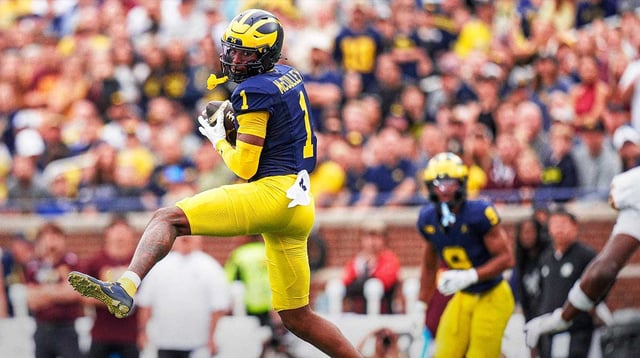 Michigan wide receiver Donaven McCulley (1) makes a catch against Central Michigan during the first half at Michigan Stadium in Ann Arbor on Saturday, Sept. 13, 2025.