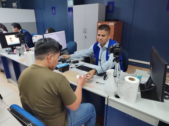 El Reniec alerta que más de 109,000 electores aún no actualizan su DNI a adulto. Foto: difusión.