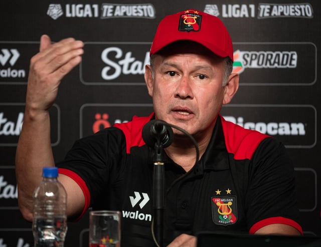 ¡Contundente y fiel a su estilo! Juan Reynoso llegó a esta particular conclusión si es que Melgar no se ubica entre los 4 primeros en la Liga 1: “Sabemos que...”. (Foto: X)