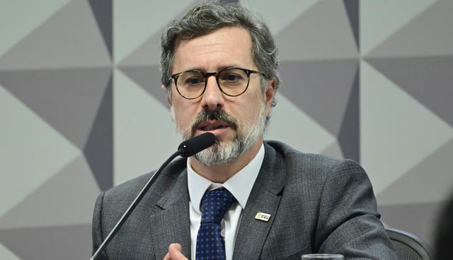 Ministro da CGU durante sessão da CPMI do INSS