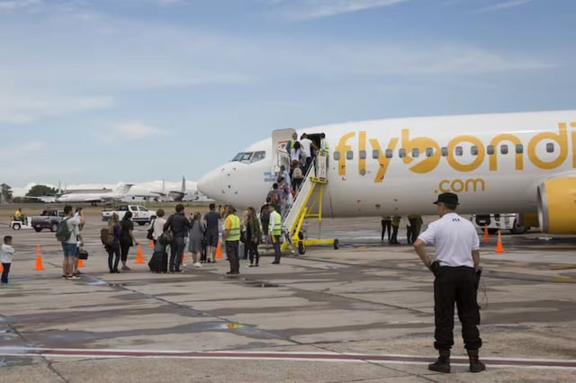Un hombre gritó “bomba” en un avión de Ezeiza y generó una demora en un vuelo de Flybondi. (Gentileza)