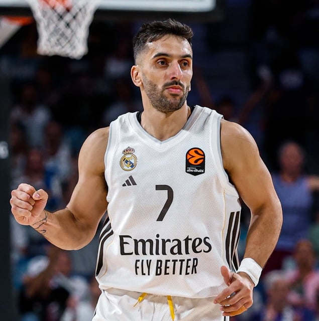 Facundo Campazzo y el Real Madrid festejaron la primera victoria de la temporada en la Euroliga. (Prensa Real Madrid)