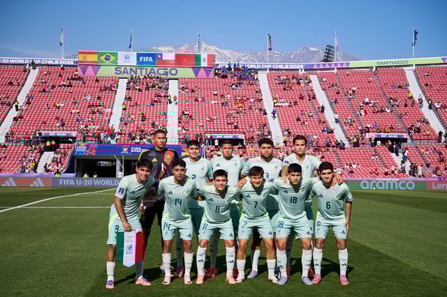 Mexico team group during FIFA U-20 Mens World Cup Chile 2025 match between Spain and Mexico (Mexican National team) as part Group-C at Estadio Nacional Julio Martinez Pradanos, on October 01, 2025 in Santiago, Chile.