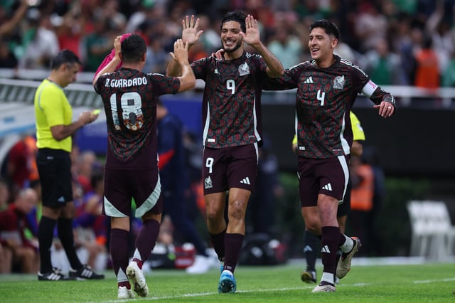 La Federación Mexicana de Fútbol (FMF), la Selección Nacional de México, la Liga BBVA MX y la Liga BBVA MX Femenil unen fuerzas con Amazon en una alianza que transformará la manera en que los aficionados viven el fútbol