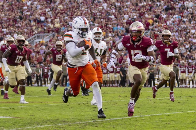 Fourth-year redshirt sophomore Donald Chaney, Jr. evades an FSU defender during the 27-20 loss in Tallahassee. Photo credit: Charisma Jones