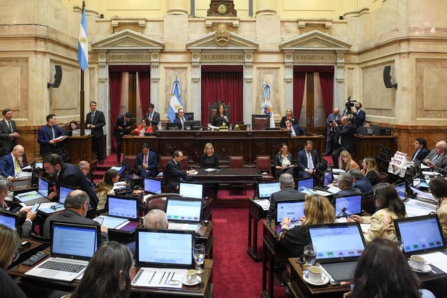 Milei sufre un nuevo revés en el Congreso argentino a la espera de un test electoral clave