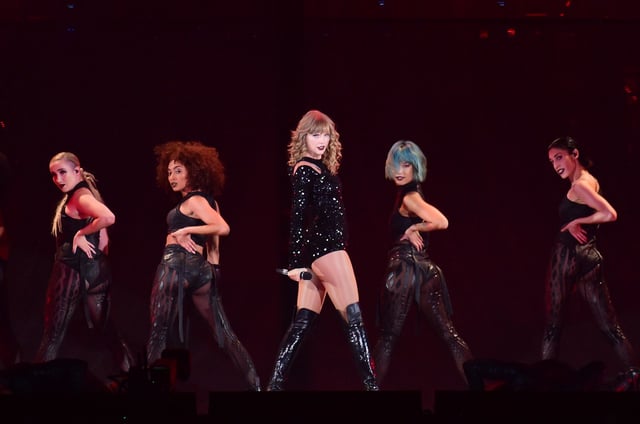 TOKYO, JAPAN - NOVEMBER 21:  (EDITORIAL USE ONLY. NO STANDALONE PUBLICATION USE (NO SPECIAL INTEREST OR SINGLE ARTIST PUBLICATION USE; NO BOOK USE))  Taylor Swift, Swift performs at Taylor Swift reputation Stadium Tour in Japan presented by Fujifilm instax at Tokyo Dome on November 21, 2018 in Tokyo, Japan.  (Photo by Jun Sato/TAS18/Getty Images)