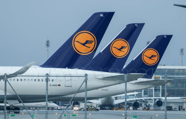 Des avions de la compagnie allemande Lufthansa au sol à l'aéroport international de Munich, lors d'une grève le 20 février 2024