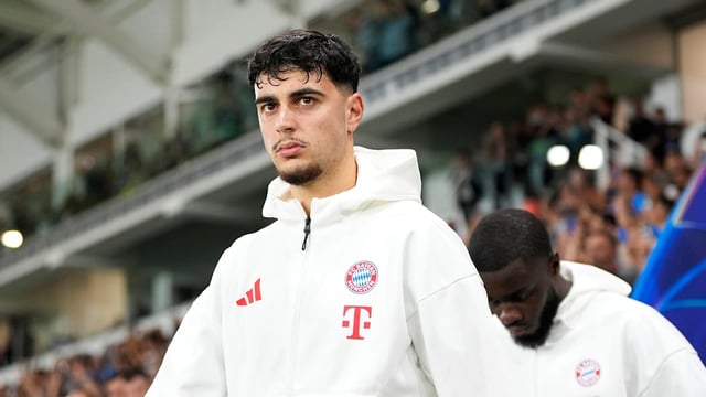 Top-Klubs der Premier League interessieren sich für Bayern-Spieler Aleksandar Pavlovic.