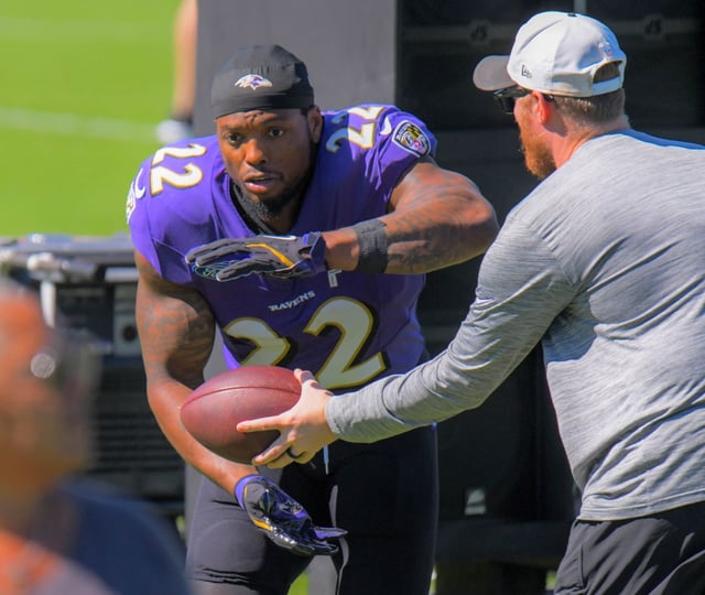 Baltimore Ravens running back Derrick Henry practices running handoffs during practice at Baltimore’s training facility before the 1-3 team host the 1-3 Houston Texans in this Sunday’s NFL game. (Karl Merton Ferron/Staff)
