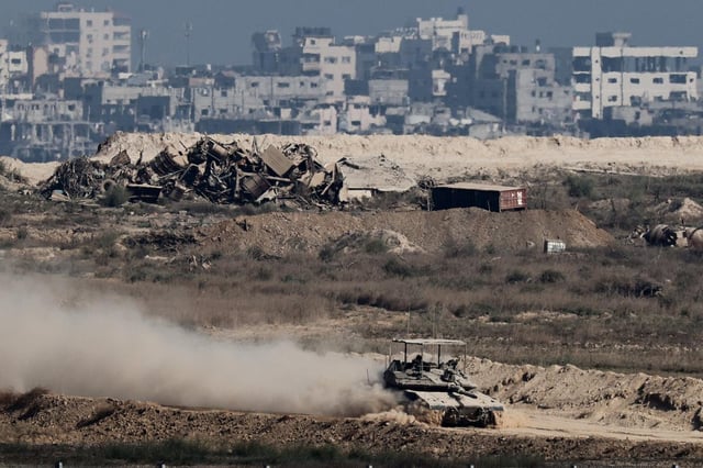 Benyamin Netanyahou a publiquement dit que ses troupes ne quitteraient pas Gaza dans un futur proche.
