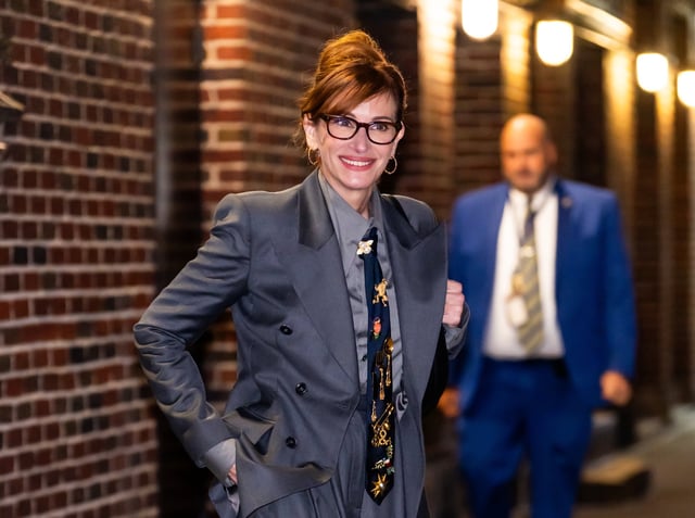 NEW YORK, NEW YORK - OCTOBER 01: Actress Julia Roberts is seen leaving "The Late Show With Stephen Colbert" at Ed Sullivan Theater on October 01, 2025 in New York City. (Photo by Gilbert Carrasquillo/GC Images)