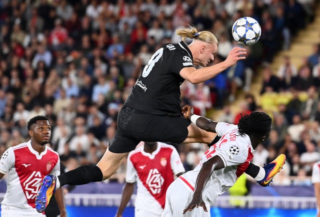 Soccer Football - UEFA Champions League - AS Monaco v Manchester City - Stade Louis II, Monaco - October 1, 2025 Manchester City's Erling Haaland scores their second goal REUTERS/Alexandre Dimou