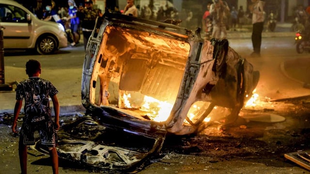 Los jóvenes protestan por la falta de médicos, hospitales, escuelas, maestros. Por la falta de todo. Por un desempleo rampante y unas desigualdades clamorosas