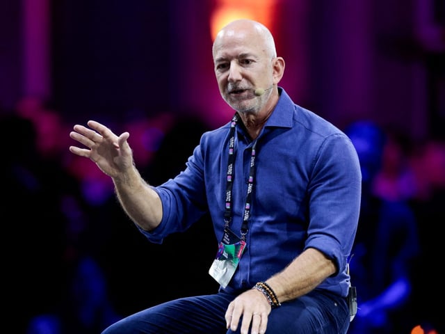 Jeff Bezos said artificial intelligence is in a bubble, but added the technology is real and will ultimately deliver "gigantic" benefits to society.