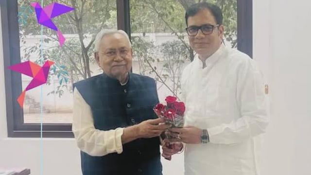 Photo:Facebook/@Dr Sanjeev Kumar