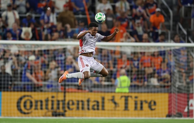 CINCINNATI, OHIO - SEPTEMBER 28:  Alex Freeman #30 of Orlando City heads the ball in the second half against FC Cincinnati  in the MLS match at TQL Stadium on September 28, 2025 in Cincinnati, Ohio. (Photo by Andy Lyons/Getty Images)