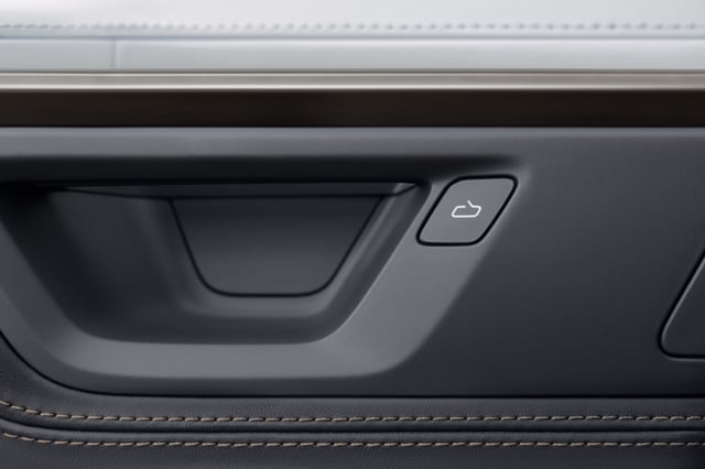 rivian next-gen r1s door latch