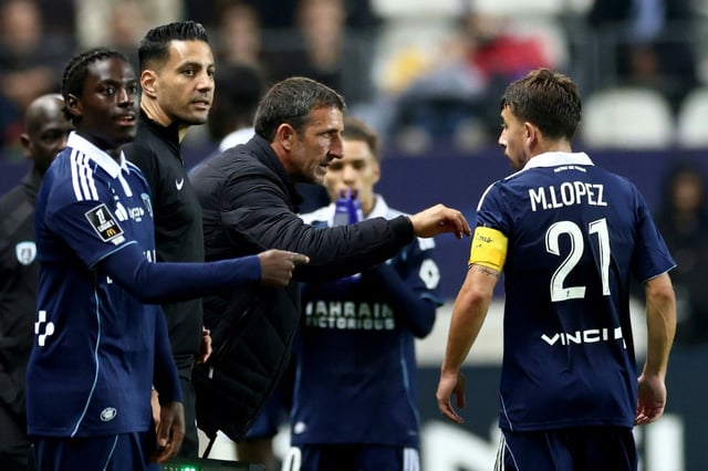 Le Paris FC de l'entraîneur Stéphane Gilli, vainqueur du FC Lorient au Stade Jean-Bouin, le 3 octobre 2025 se hisse provisoirement dans la première moitié du tableau