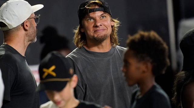 Comedian Theo Von watches the second quarter between Vanderbilt and Georgia State at FirstBank Stadium in Nashville, Tenn., Saturday, Sept. 20, 2025. © Andrew Nelles / The Tennessean / USA TODAY NETWORK via Imagn Images