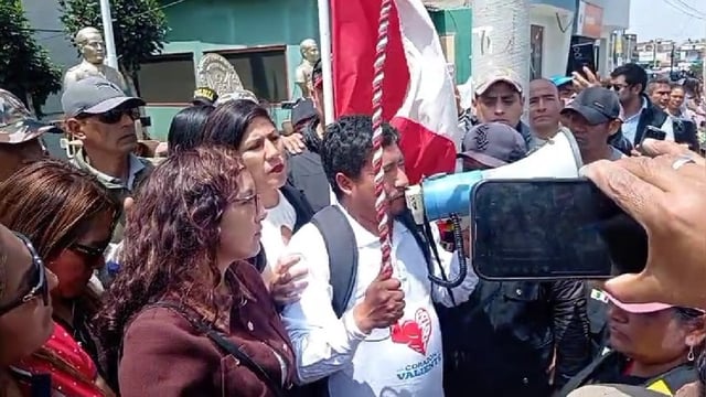 Mariños manifestó que continuarán con su movilización a Lima para exhortar al Ejecutivo atender las demandas de su distrito.