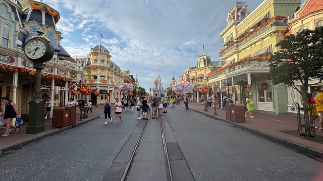Disney World Reporting Lowest Attendance Since