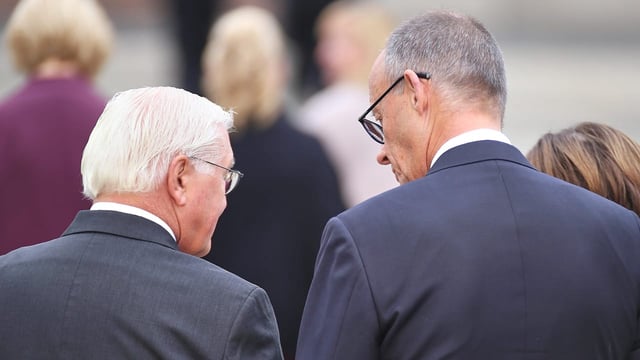 Bundespräsident, Kanzler und Minister erhalten eine Gehaltserhöhung um 5,8 Prozent.