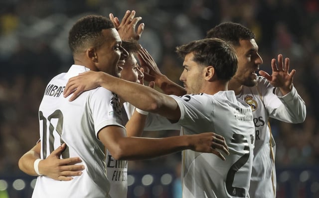 Los futbolistas del Real Madrid celebran uno de los goles conseguidos ante el Kairat Almaty.