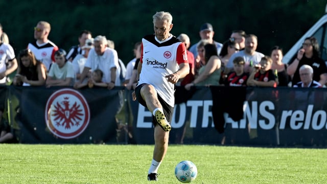 Körbel spielt noch für die Traditionsmannschaft der SGE