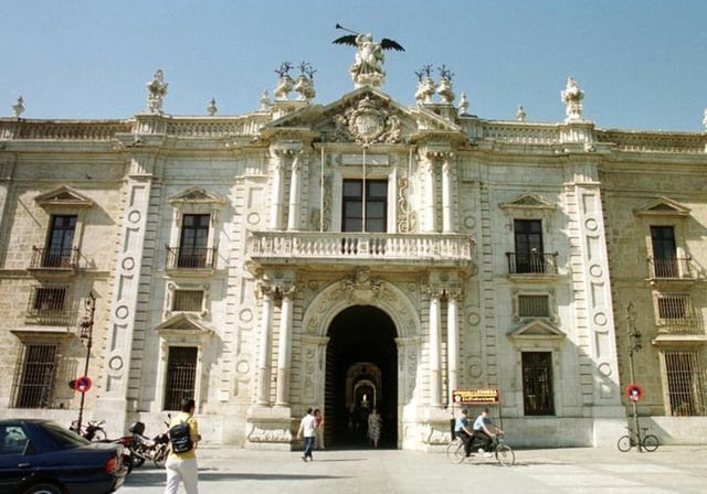 Fachada de la Universidad de Sevilla