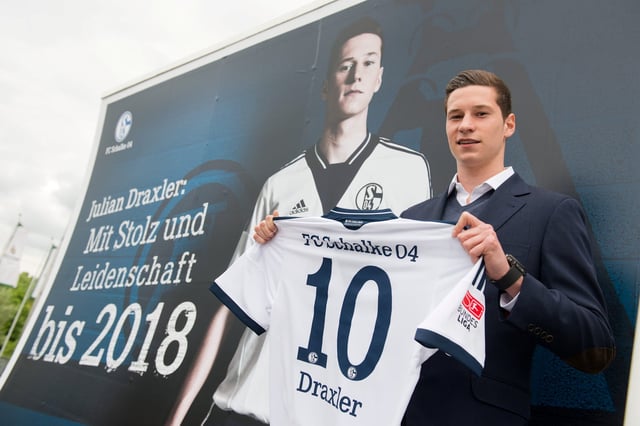 Draxler-Hype bei Schalke 04: Als Julian Draxler 2013 seinen Vertrag bei Schalke verlängerte, fuhren Autos mit Werbeplakaten durchs Ruhrgebiet
