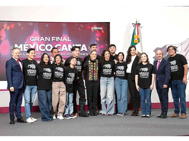Los nueve finalistas que participarán en este evento acudieron a Palacio Nacional a la conferencia de la presidenta Sheinbaum.