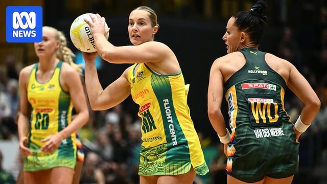 Australia plays South Africa in a netball Test.