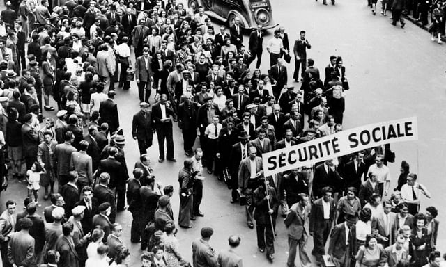 Manifestation des employés de la Sécurité sociale, le 5 septembre 1947.