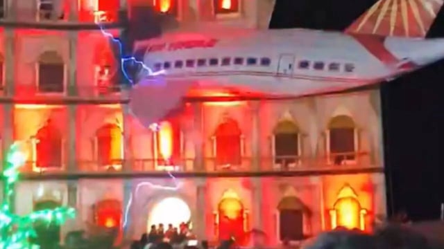 Air India Plane Crash-Themed Durga Puja Pandal in Bengal Sparks Massive Online Outrage