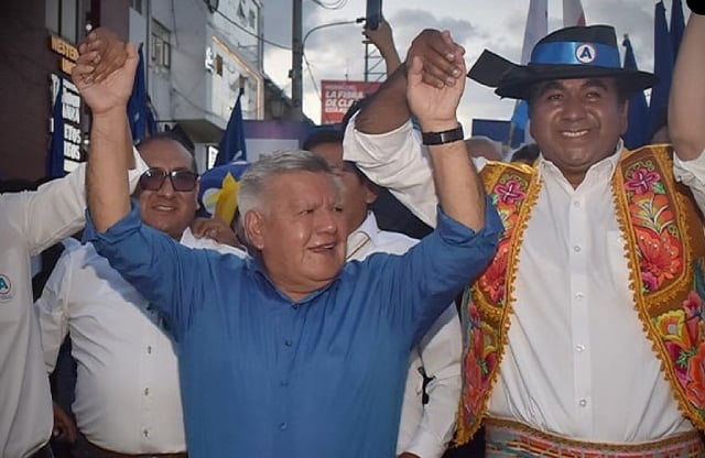 Según dicho organismo, el gobernador regional de La Libertad vulneró la neutralidad electoral durante una actividad de su partido político, Alianza para el Progreso, en septiembre. Además, le ordena abstenerse de otros eventos de la misma naturaleza. Líder de APP renunciaría a la Región este lunes para tentar Palacio.