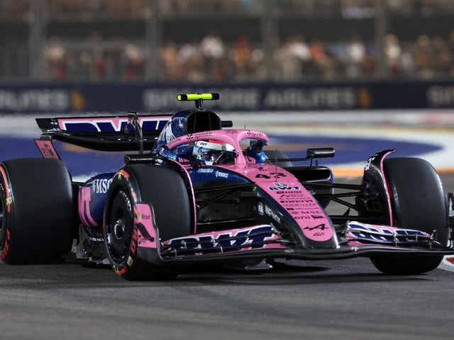 Formula One F1 - Singapore Grand Prix - Marina Bay Street Circuit, Singapore - October 4, 2025
Alpine's Franco Colapinto during qualifying REUTERS/Athit Perawongmetha