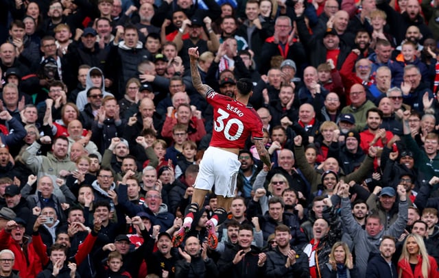 Soccer Football - Premier League - Manchester United v Sunderland - Old Trafford, Manchester, Britain - October 4, 2025 Manchester United's Benjamin Sesko celebrates scoring their second goal REUTERS/Scott Heppell