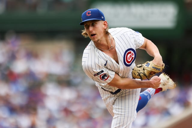 Cubs' Ben Brown pitches during the eighth inning against the Pirates at Wrigley Field on Aug. 17, 2025. (Eileen T. Meslar/Chicago Tribune)