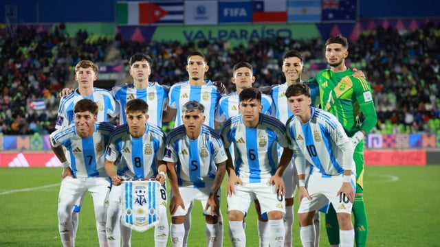 Santino Andino (arriba a la izquierda) entraría de titular en la delantera de la Selección argentina Sub 20 en el último juego de la fase de grupos.
