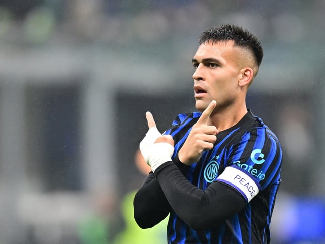Soccer Football - Serie A - Inter Milan v Cremonese - San Siro, Milan, Italy - October 4, 2025
Inter Milan's Lautaro Martinez celebrates scoring their first goal REUTERS/Daniele Mascolo