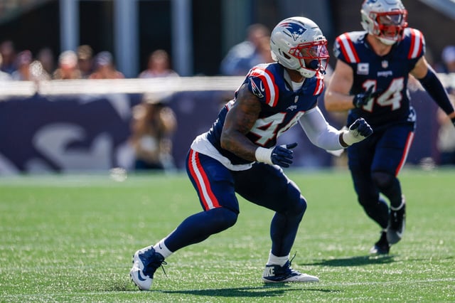 K'Lavon Chaisson has recorded 2.5 sacks so far this season.