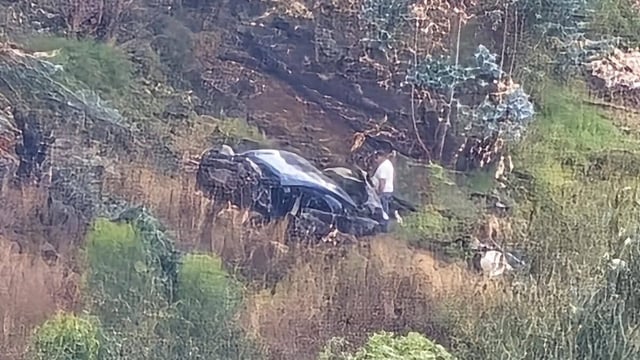 Personal del Servicio de Atención Médica de Urgencia (SAMU), la Policía y las brigadas realizan labores de rescate para recuperar los cuerpos de las víctimas.