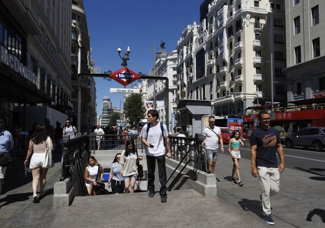 La Gran Vía, a la altura de la calle Montera