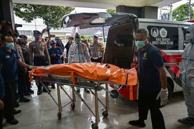 Nach dem Einsturz einer Koranschule in Indonesien ist die Zahl der Toten auf 37 gestiegen.